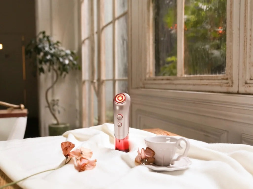 YA-MAN | RF Beauté Bloom (Red) (S10-YL-HK-1)